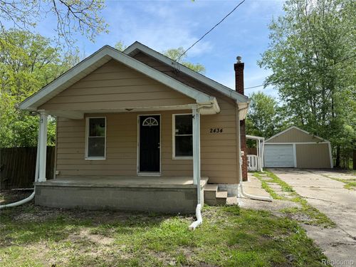 2434 Thornton Ave, Flint, MI, 48504-7169 | Card Image