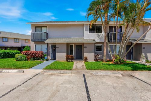 2305 Seaside Dr, Greenacres, FL, 33463-2371 | Card Image
