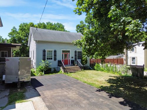 242 Queenston Rd, Cambridge, ON, N3H3J2 | Card Image