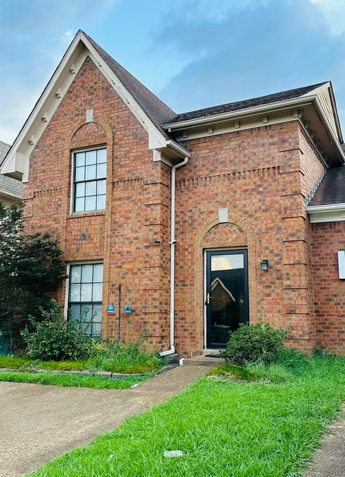 1613 Red Barn Dr, Cordova, TN, 38016-6089 | Card Image
