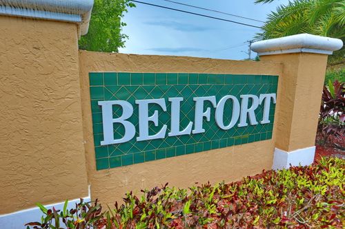 9968 N Belfort Cir, Tamarac, FL, 33321-1818 | Card Image