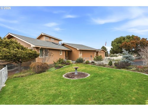 33981 Hilltop Dr, Hermiston, OR, 97838-7301 | Card Image