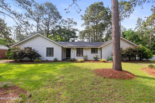 925 N Ridge St, Southern Pines, NC, 28387-4959 | Card Image