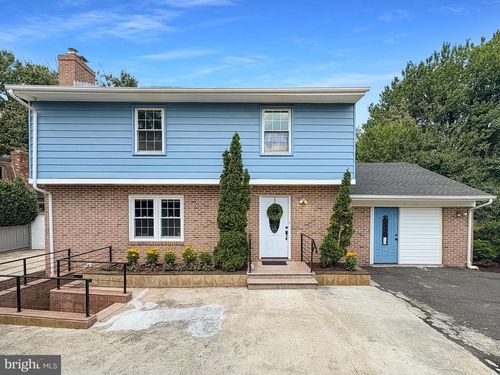 1262 Kensington Rd, MCLEAN, VA, 22101-2920 | Card Image