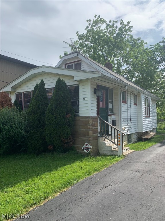 1371 E 219th Street, Sold in Euclid Zoocasa