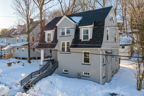 29 Beacon St, Middletown, NY, 10940-4733 | Card Image