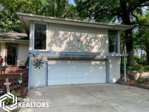 706 Sunset Ct, Forest City, IA, 50436-2405 | Card Image