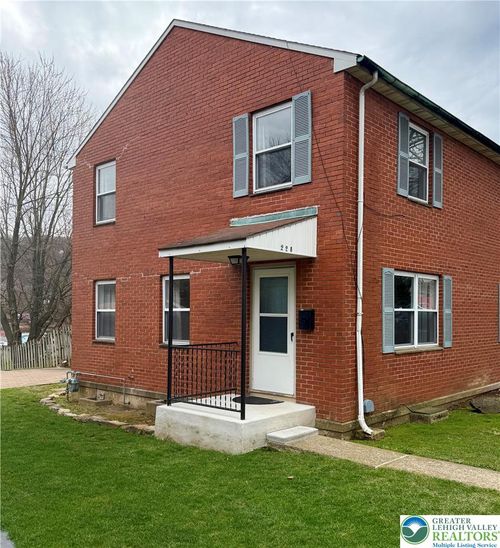 228 Palmer St, EASTON, PA, 18042-7237 | Card Image