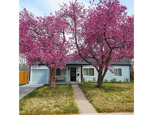 2876 S Elm St, Denver, CO, 80222-6833 | Card Image