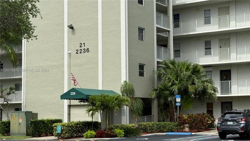 207-2236 N Cypress Bend Dr, Pompano Beach, FL, 33069-5612 | Card Image