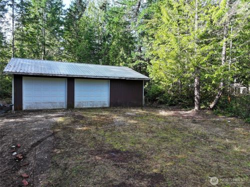 260 Ne Kissin Tree Ln, Tahuya, WA, 98588-9703 | Card Image