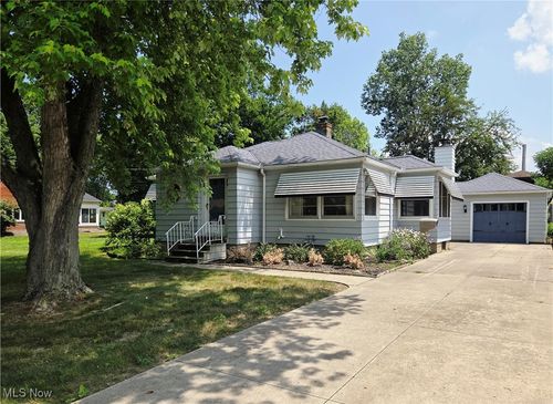 119 Foresthill Dr, Amherst, OH, 44001-2327 | Card Image