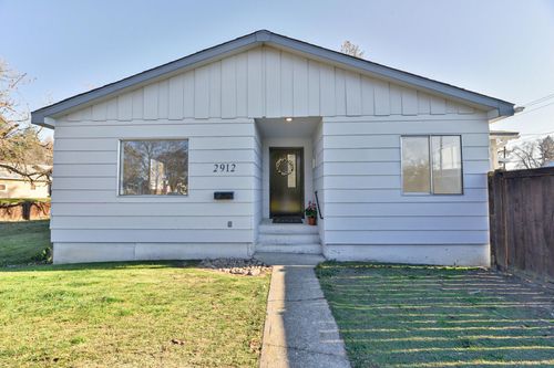 2912 N Hemlock St, Spokane, WA, 99205-3759 | Card Image