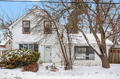 294 Moffatt St, Carleton Place, ON, K7C3L4 | Card Image