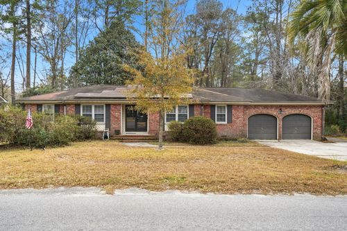 210 Pointer Dr, Summerville, SC, 29485-5126 | Card Image