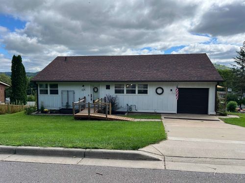 629 W Side Dr, RICHLAND CENTER, WI, 53581-1334 | Card Image