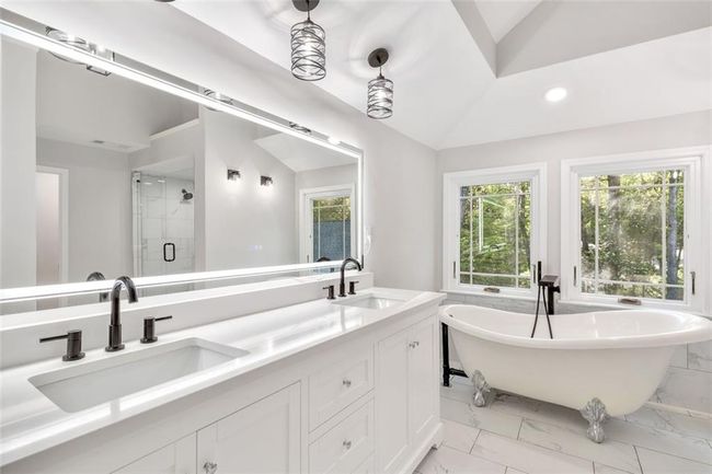 100 Little Ridge Rd, House other with 5 bedrooms, 4 bathrooms and 1 parking in Berkeley Lake GA | Image 52