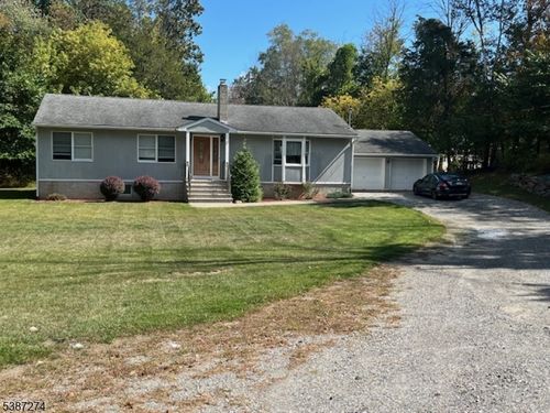 31 Van Sickle Rd, Lafayette, NJ, 07848-3103 | Card Image