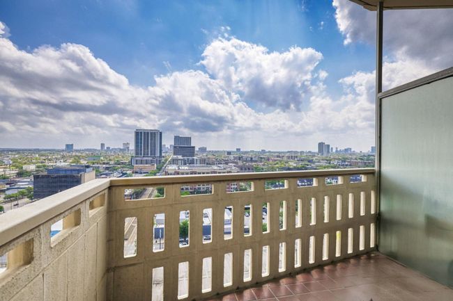APT-1502 - 2016 Main St, Condo with 2 bedrooms, 2 bathrooms and 1 parking in Houston TX | Image 10