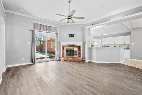 201 Brian Way, Red Oak, TX, 75154-6528 | Card Image