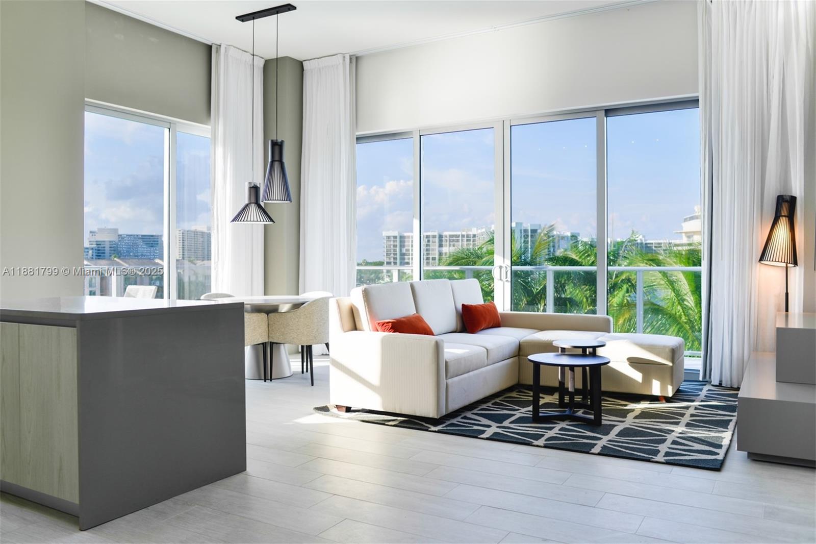 Residential in Hollywood 4