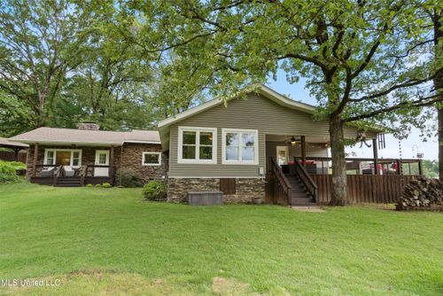 7300 W Shahkoka Dr, Olive Branch, MS, 38654 | Card Image