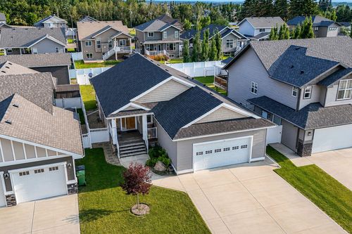 3903 49 Ave, Ponoka, AB, T4J0B6 | Card Image