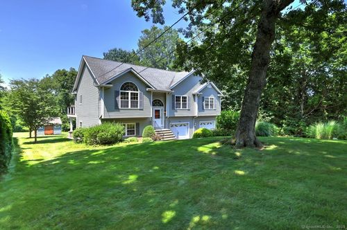 11 Parlor Rock Rd, Trumbull, CT, 06611-1322 | Card Image