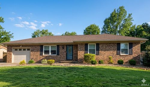 5855 Westchester Dr, Newburgh, IN, 47630-9713 | Card Image