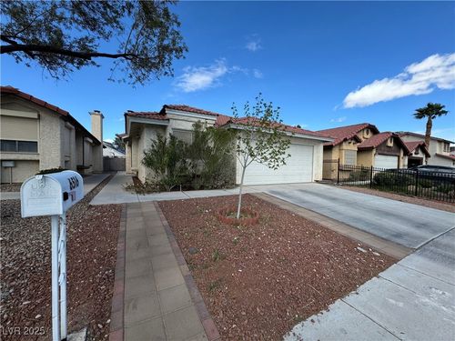 6516 Deadwood Rd, Las Vegas, NV, 89108-4426 | Card Image