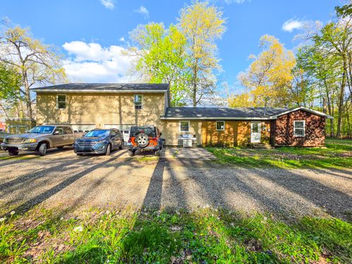 257 Edgewood Dr, Quincy, MI, 49082-8513 | Card Image