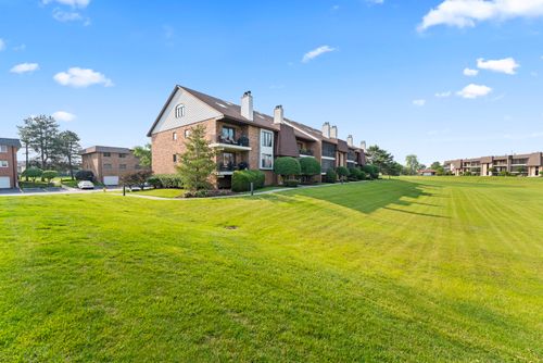 unit-1s-15715 Deerfield Ct, Orland Park, IL, 60462-3626 | Card Image