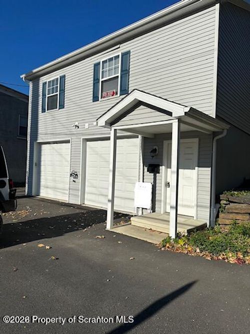 1313 Madison Ave, Dunmore, PA, 18509-2423 | Card Image
