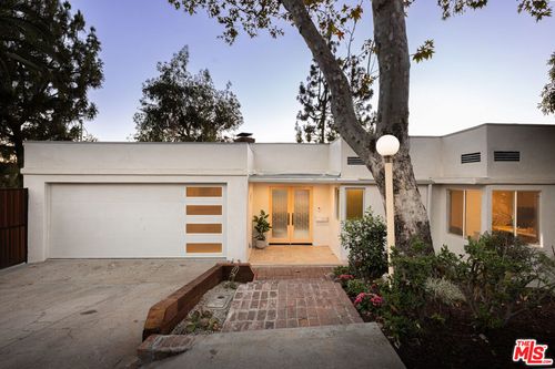 1333 E Palmer Ave, Glendale, CA, 91205-3737 | Card Image