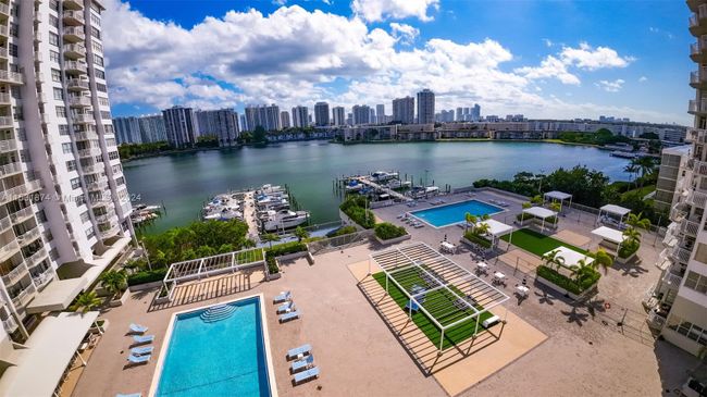 PH04 - 18011 Biscayne Blvd, Condo with 2 bedrooms, 2 bathrooms and null parking in Aventura FL | Image 31