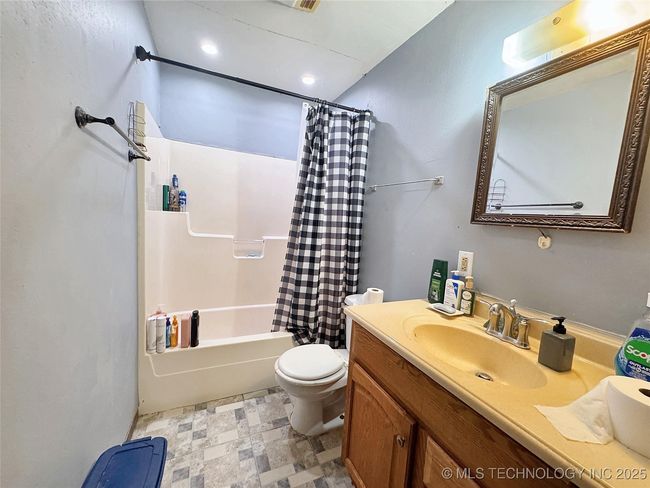 18781 S 526 Rd, House other with 3 bedrooms, 1 bathrooms and null parking in Tahlequah OK | Image 30