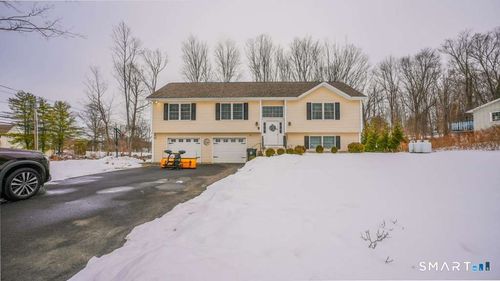 2 Kevin Dr, Danbury, CT, 06811-2901 | Card Image