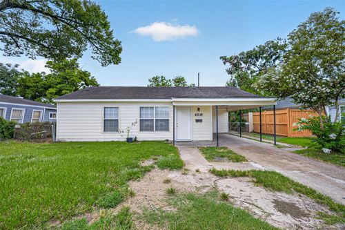 6705 Thornwall St, Houston, TX, 77092-4628 | Card Image