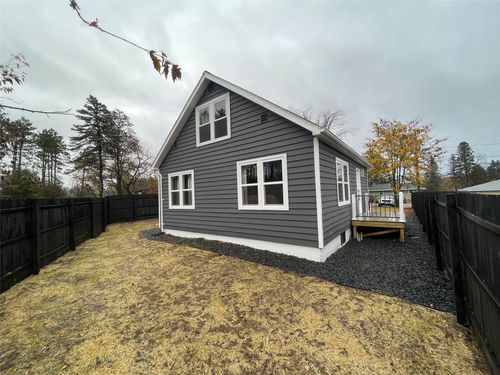522 W Maple St, Spooner, WI, 54801-1251 | Card Image