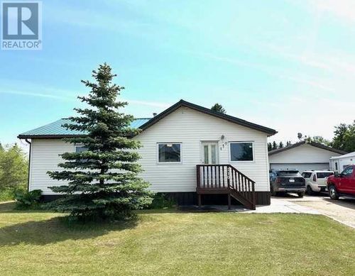 110 2 St Nw, Goodsoil, SK, S0M1A0 | Card Image
