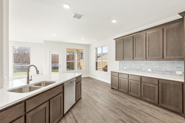816 Yosemite Dr, House other with 5 bedrooms, 4 bathrooms and null parking in DeSoto TX | Image 8