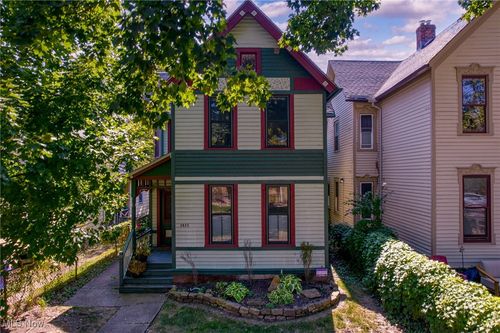 3823 John Ave, Cleveland, OH, 44113-3299 | Card Image