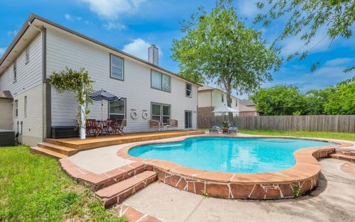 208 Settlers Valley Dr, Pflugerville, TX, 78660-4731 | Card Image