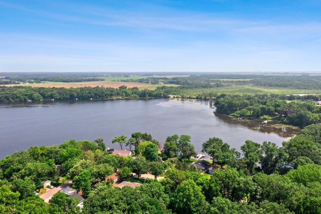 Whether you’re looking for a serene year-round home or a magical lakefront escape, this Clear Lake gem delivers on every level. | Image 26