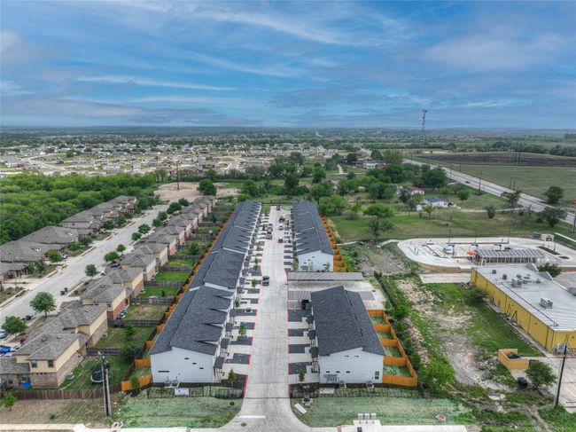 UNIT-302 - 104 Creekside Trl, Townhouse with 3 bedrooms, 3 bathrooms and 2 parking in Kyle TX | Image 33