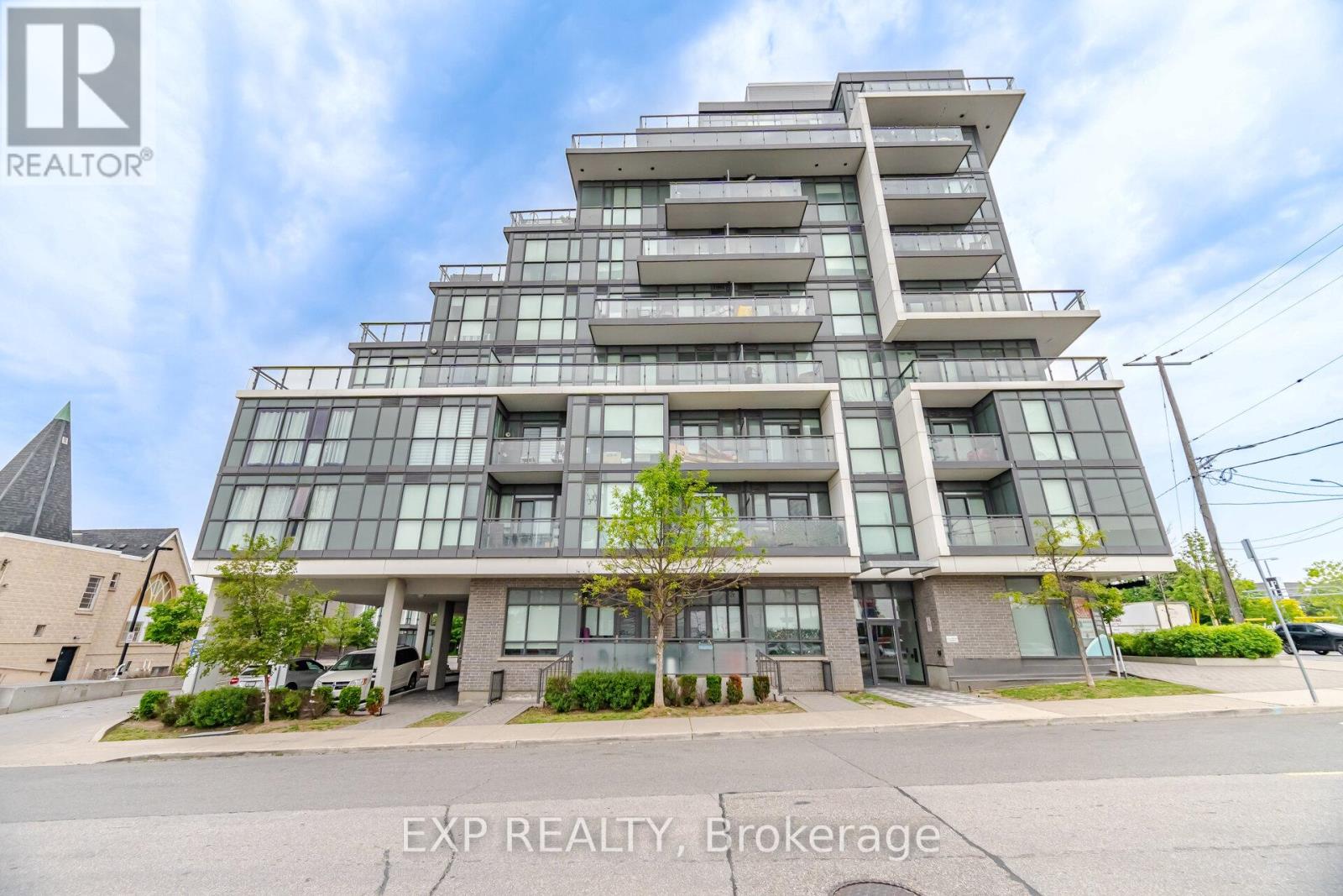 Residential in Toronto (Yorkdale-Glen Park) 3