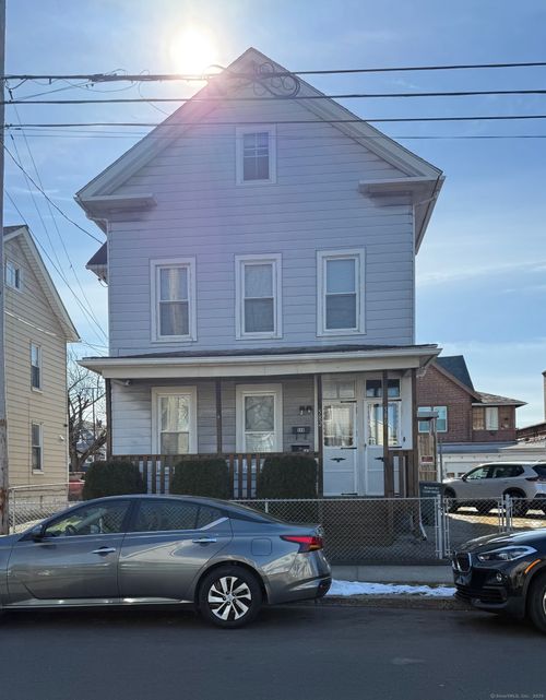 580 Shelton St, Bridgeport, CT, 06608-1713 | Card Image