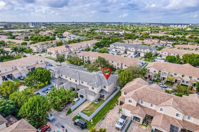 14112 Sw 276th St, Townhouse with 3 bedrooms, 2 bathrooms and null parking in Homestead FL | Image 3
