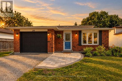 295 Galloway Blvd, Midland, ON, L4R5A3 | Card Image