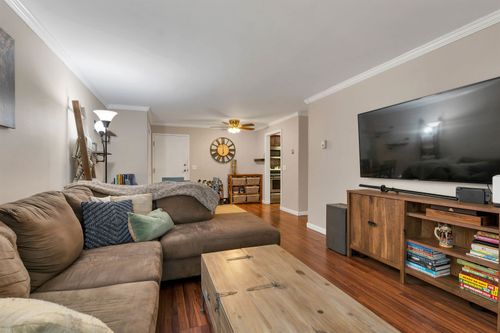 101-144 Eastern Ave, Manchester, NH, 03104-6621 | Card Image
